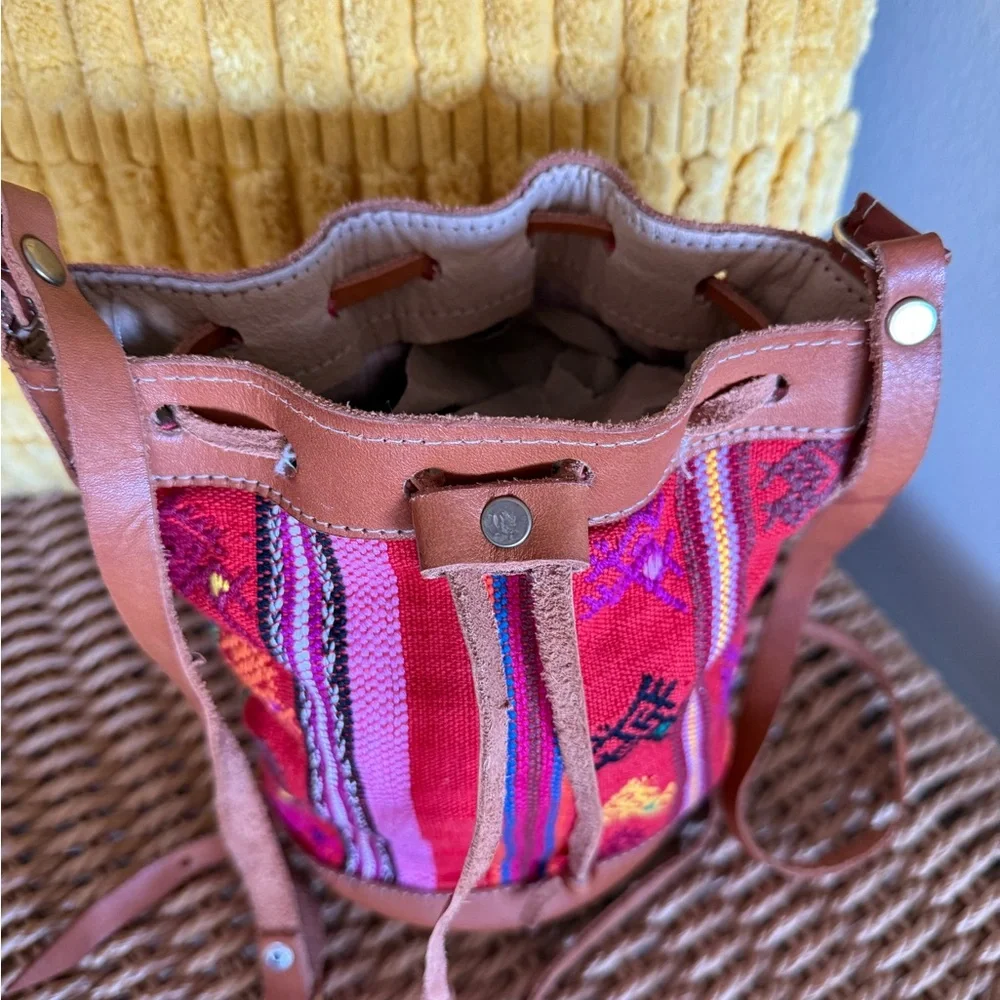 Stylish Pink and Brown Women's Bucket Bag - Picture 2 of 9